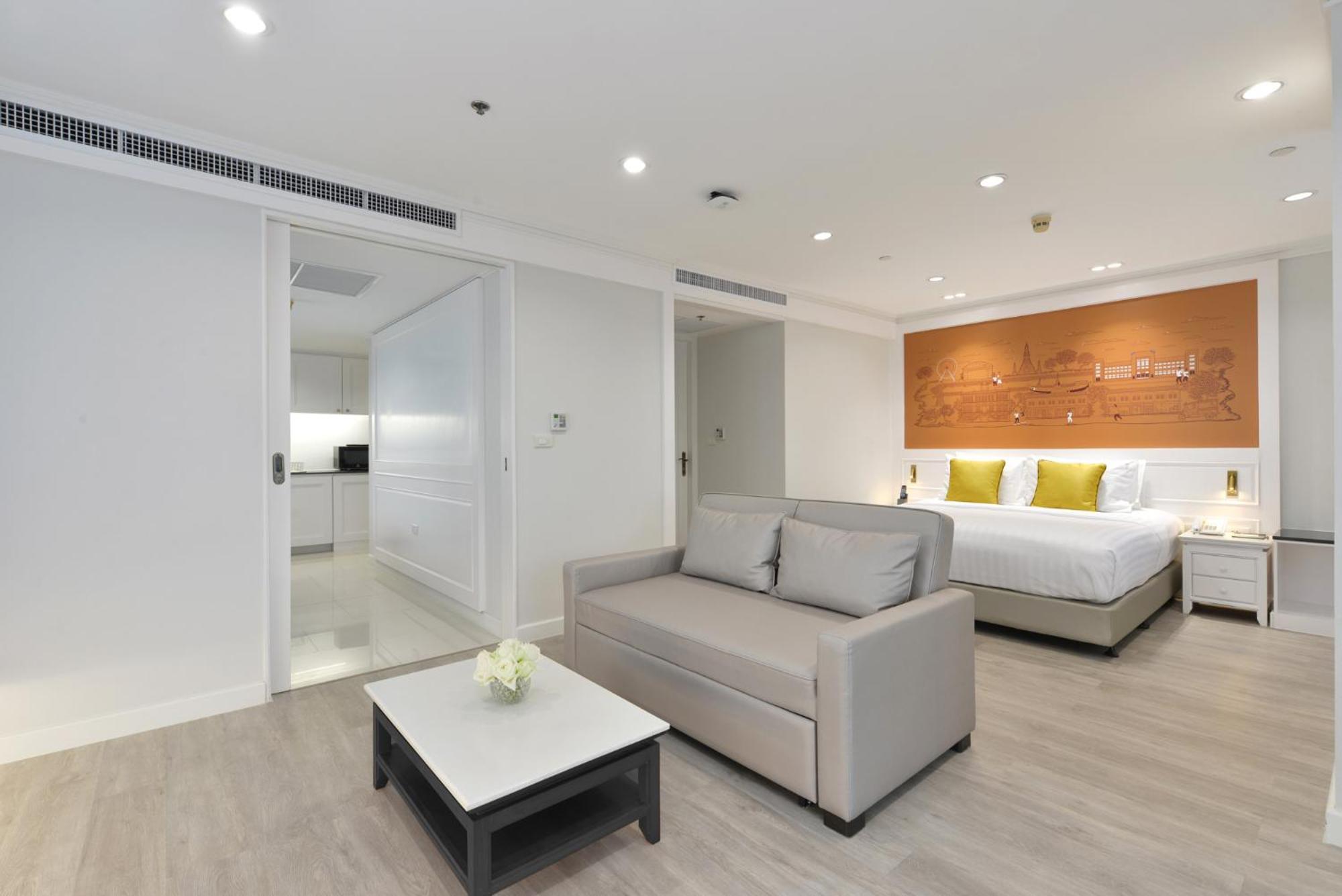 Centre Point Plus Hotel Silom - Newly Renovated Bangkok Room photo