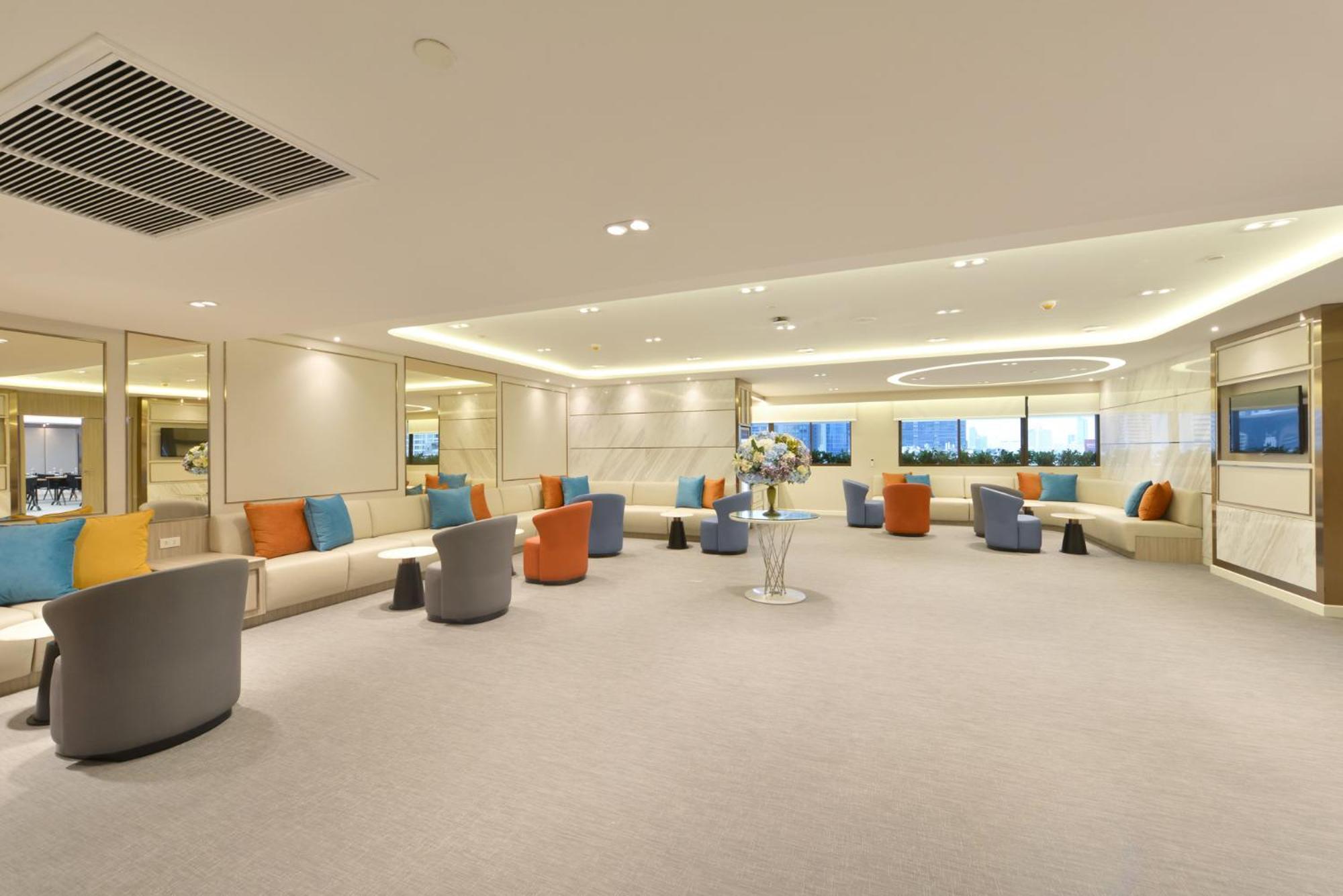Centre Point Plus Hotel Silom - Newly Renovated Bangkok Exterior photo